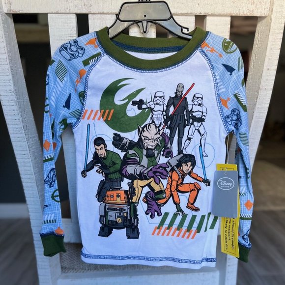 Disney Boys Star Wars pajamas set SIZE 4 - Picture 2 of 3